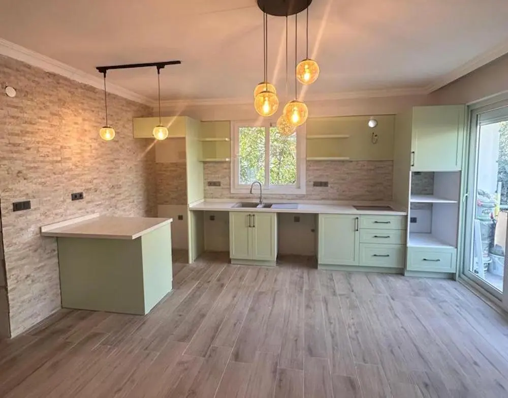 Fitted kitchen